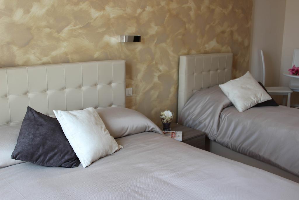 Bed & Breakfast Windows On 3*